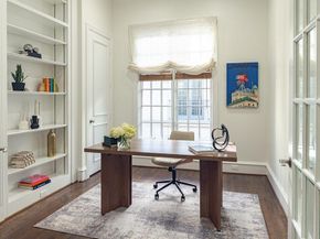 2224  Worthington Street , Dallas Texas 75204