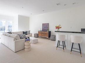 2224  Worthington Street , Dallas Texas 75204