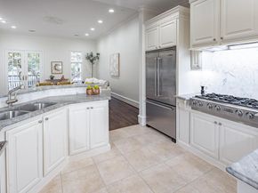 2224  Worthington Street , Dallas Texas 75204