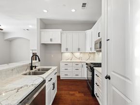 6755  Plaza Via  , Irving Texas 75039