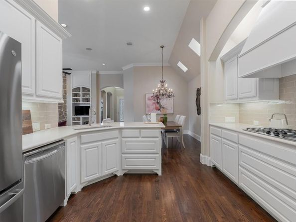 6166  Stapleford Circle , Dallas Texas 75252