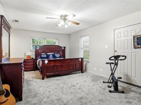 1004  Gladstone Avenue , Azle Texas 76020