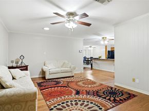 1004  Gladstone Avenue , Azle Texas 76020
