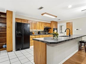 1004  Gladstone Avenue , Azle Texas 76020