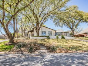 18  Crosslands Road , Benbrook Texas 76132