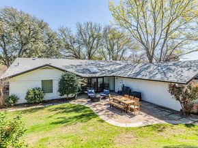 18  Crosslands Road , Benbrook Texas 76132