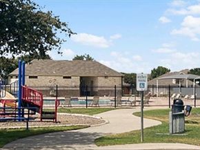 340  Red Rock Trail , Fort Worth Texas 76052