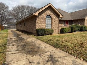 507  Martindale Drive , Lancaster Texas 75146