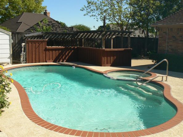 1609  woodhill Lane , Bedford Texas 76021