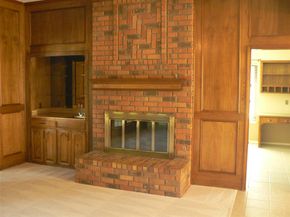 1609  woodhill Lane , Bedford Texas 76021