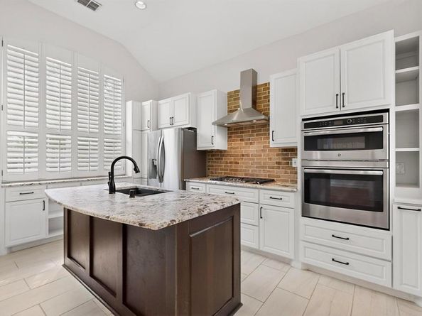 8707  Wellington Road , Irving Texas 75063