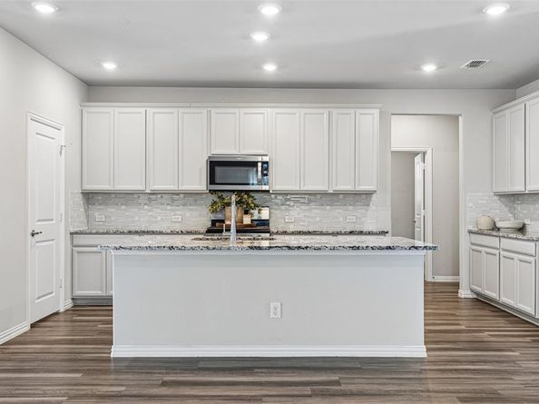 436  Ella Lane , Fate Texas 75087