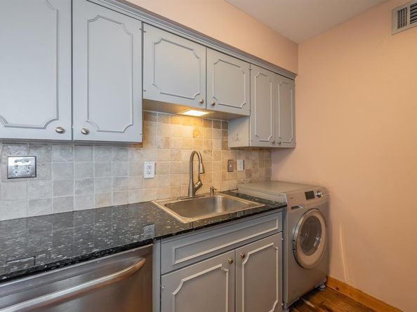 7937  Royal Lane  223, Dallas Texas 75230