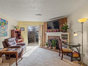 621  Carriagehouse Lane  9F, Garland Texas 75040