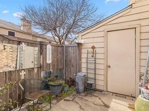 621  Carriagehouse Lane  9F, Garland Texas 75040