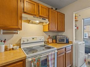 621  Carriagehouse Lane  9F, Garland Texas 75040