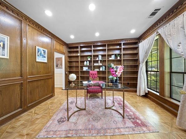 6522  Mccommas Boulevard , Dallas Texas 75214