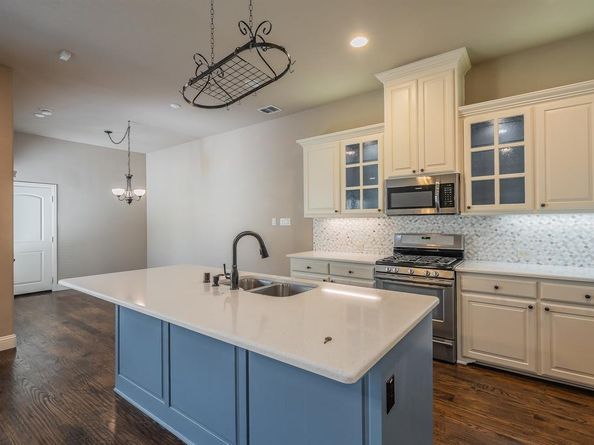 4017  Cascade Sky Drive , Arlington Texas 76005