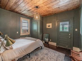 1409 W Allen Avenue , Fort Worth Texas 76110