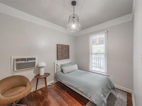 1409 W Allen Avenue , Fort Worth Texas 76110