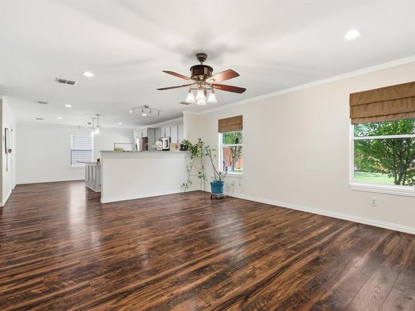 800  Poncho Lane , Fort Worth Texas 76052