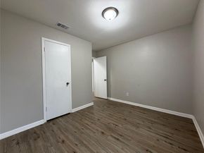 1105  De Ridder Avenue , Fort Worth Texas 76106