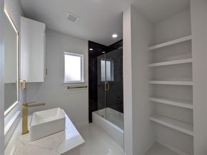 2404  56th Street , Dallas Texas 75241