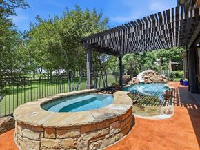 8810  Crockett Drive , Argyle Texas 76226