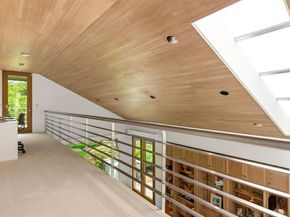 9  Hallshire Court , Dallas Texas 75225