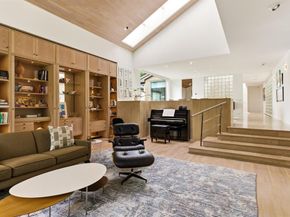 9  Hallshire Court , Dallas Texas 75225