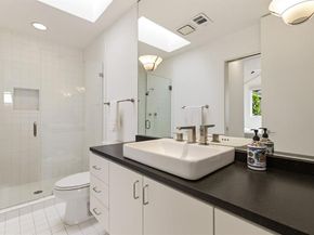 9  Hallshire Court , Dallas Texas 75225