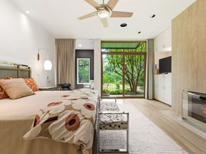 9  Hallshire Court , Dallas Texas 75225