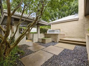 9  Hallshire Court , Dallas Texas 75225