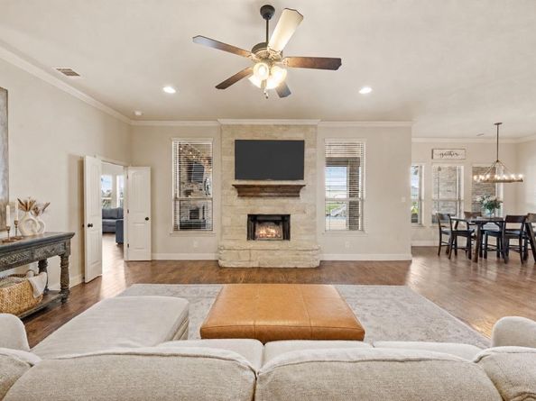 13310  Mcallen Lane , Justin Texas 76247