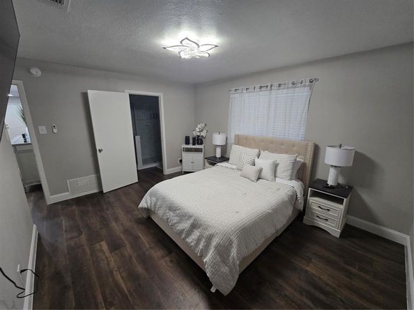 304  Salem Drive , Euless Texas 76039
