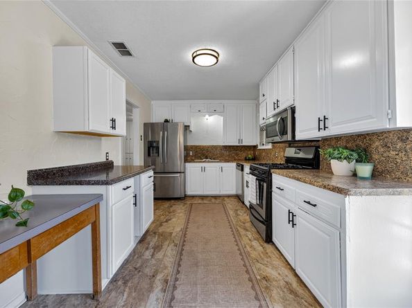 3109  Kingsbury Avenue , Richland Hills Texas 76118