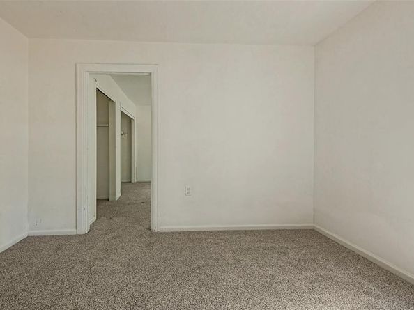 661 W Millett Drive , Dallas Texas 75232