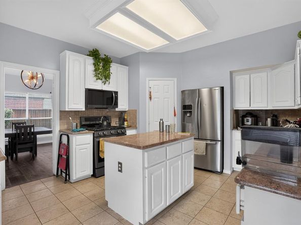 10201  Perkins Drive , Irving Texas 75063