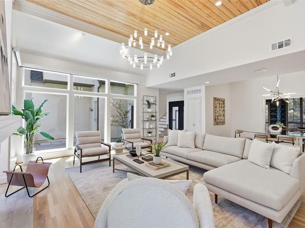 9105  Kingsley Creek Circle , Dallas Texas 75231