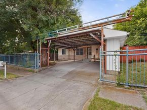 3400  Avenue C  , Fort Worth Texas 76105