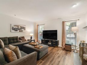 7510  Holly Hill Drive  111, Dallas Texas 75231