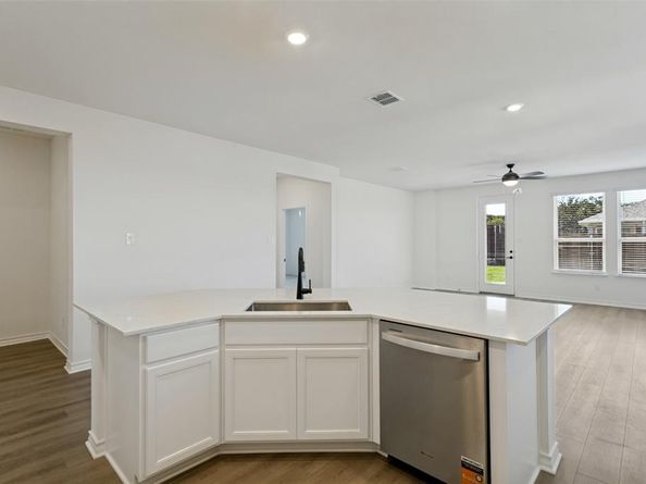2708  Goldfinch Drive , Denton Texas 76205
