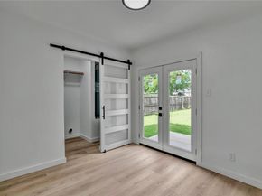 2916  Travis Avenue , Fort Worth Texas 76110