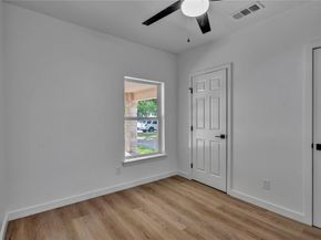 2916  Travis Avenue , Fort Worth Texas 76110