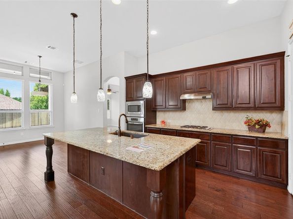 5629  Grove Cove Drive , McKinney Texas 75071