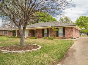 903  Leslie Drive , Arlington Texas 76012
