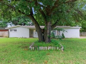 2204  Dunloe Avenue , Dallas Texas 75228