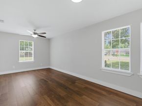 2204  Dunloe Avenue , Dallas Texas 75228