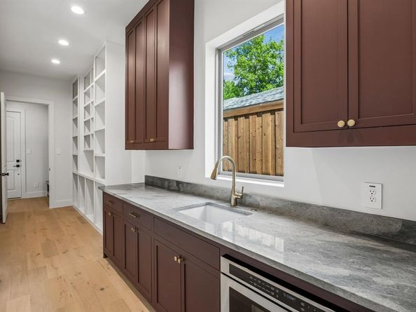 419  Cameron Avenue , Dallas Texas 75223