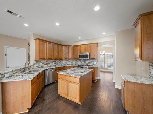 1229  Ducks Landing , Frisco Texas 75033